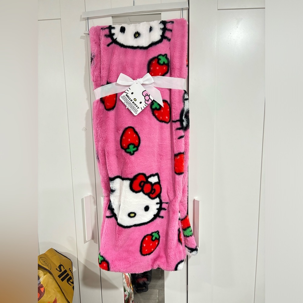Hello kitty Faux Fur blanket